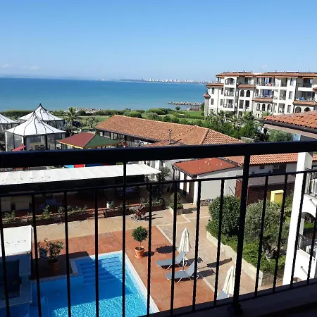 アパート Сарафово Апартамент Sea Club