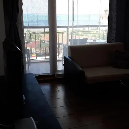Сарафово Апартамент Sea Club アパート *